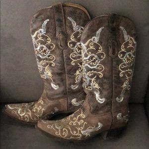 Western cowgirl boots